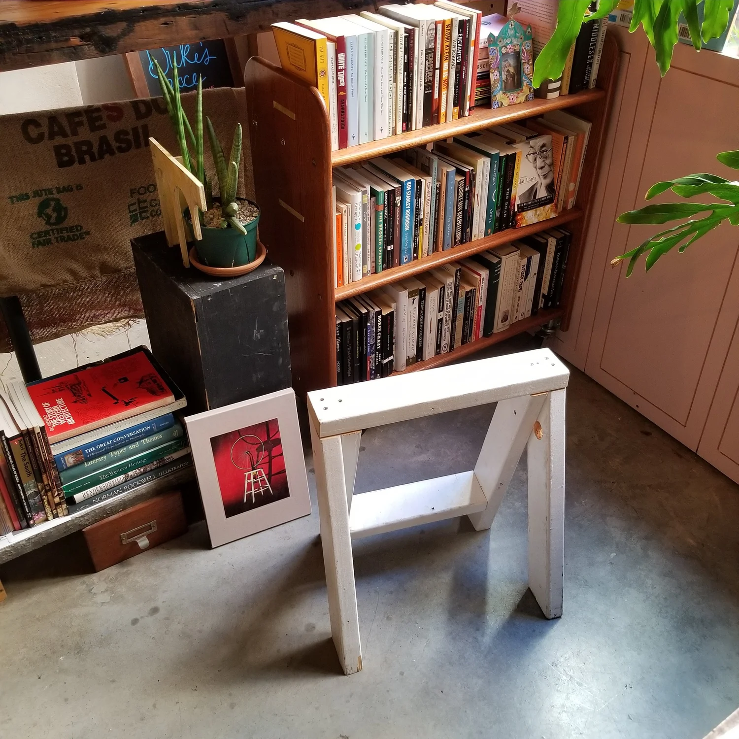 Cricket Books and the Reading Room, photograph 4